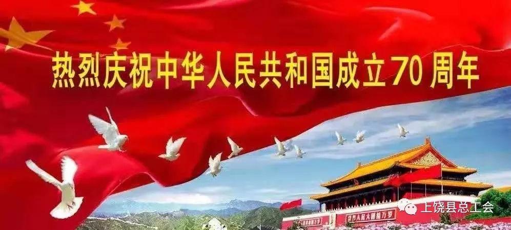 我是农村的，我怕同学欺负瞧不起我，就租了个奔驰，天天接我，让他们知道我有钱有势，欺负不了我？游戏画面